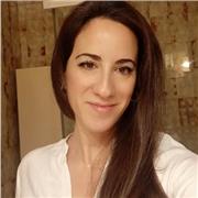 Profesora de inglés funcionaria de Escuelas Oficiales de Idiomas (EOI) en excedencia con amplia experiencia tanto en EOI como Cambridge ofrece clases individuales y en grupo desde A1 a C2